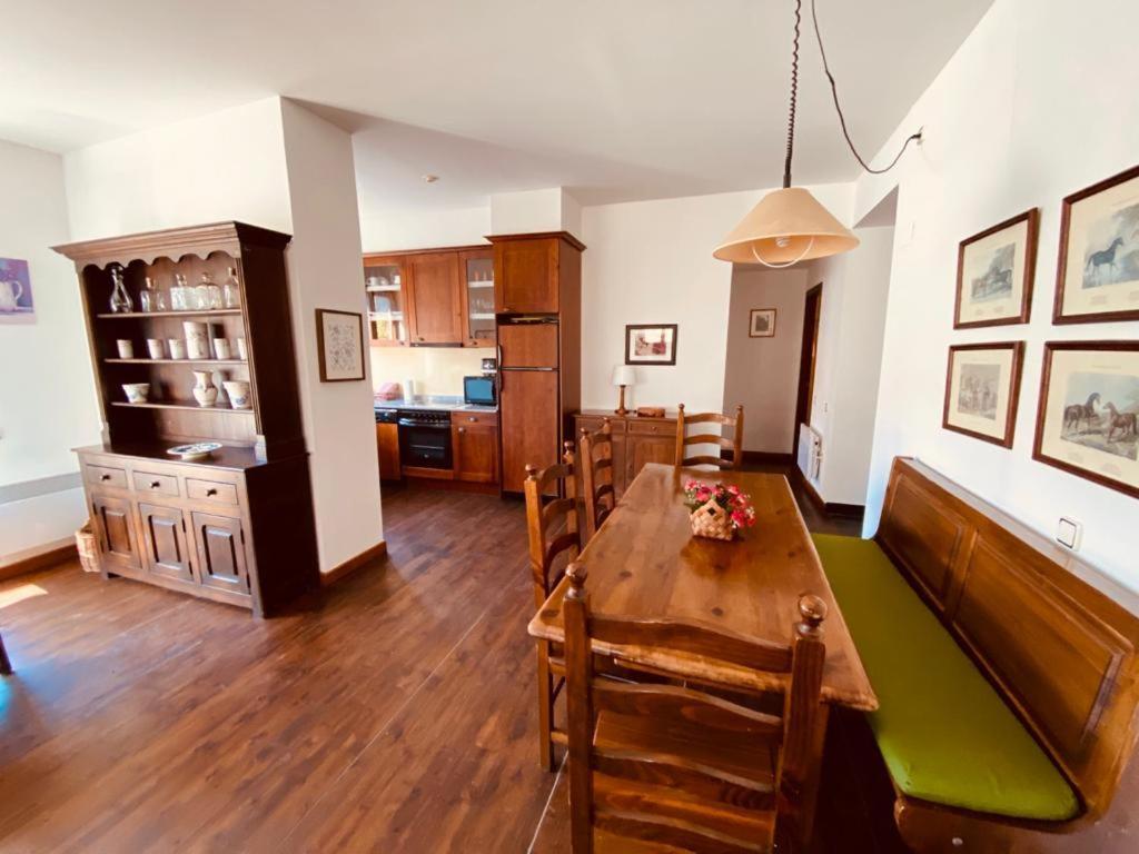 Apartamentos Linsoles Eriste Ngoại thất bức ảnh